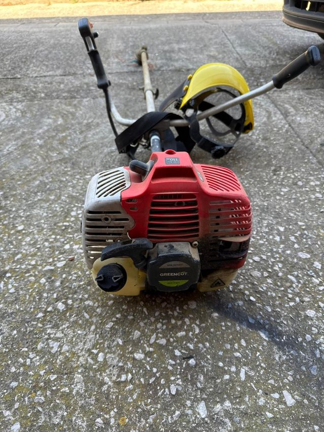 Desbrozadora Greencut usada