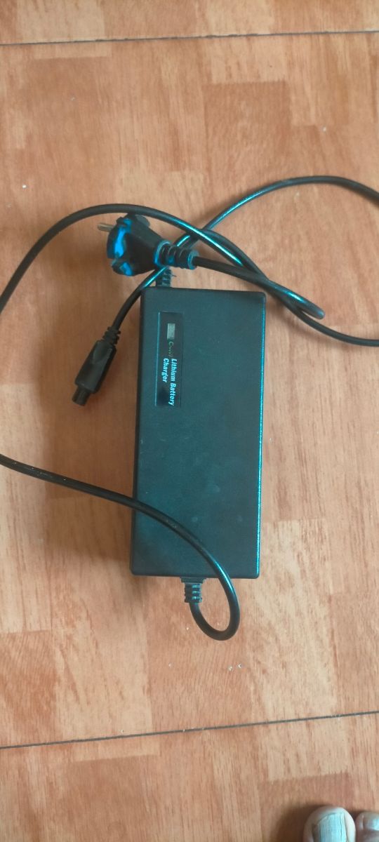 Cargador Hoverboard 42V