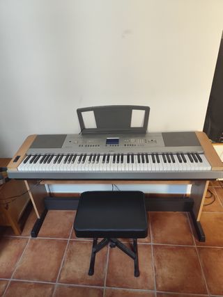Teclado Yamaha DGX-640