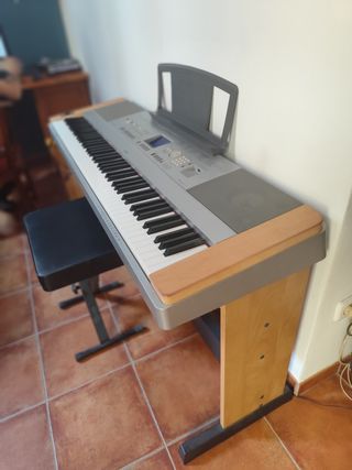 Teclado Yamaha DGX-640
