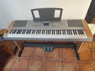 Teclado Yamaha DGX-640