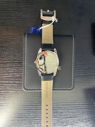Reloj Skyline nuevo y etiqueta precio negociable