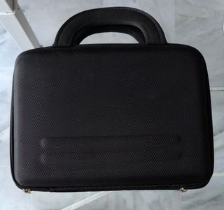 Funda portátil negra semirrígida 