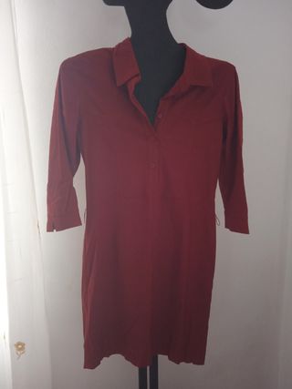 Vestido camisero. burdeos. Y otro marron