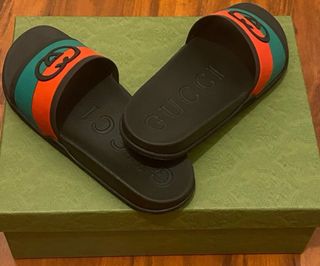 Chanclas Gucci - Sandalias
Talla 43