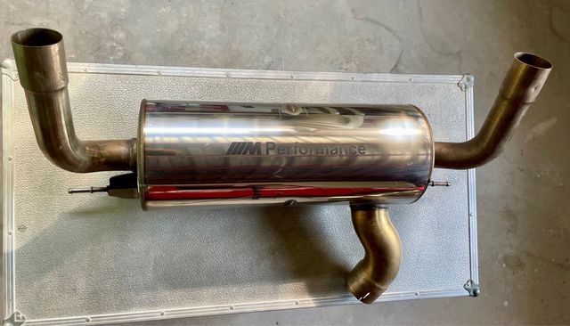 Escape BMW M Performance.