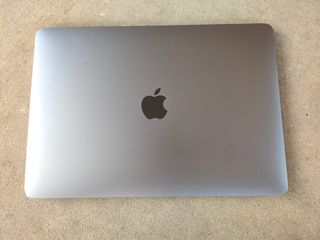 MACBOOK PRO 2020 i5/16GB RAM/512GB SSD