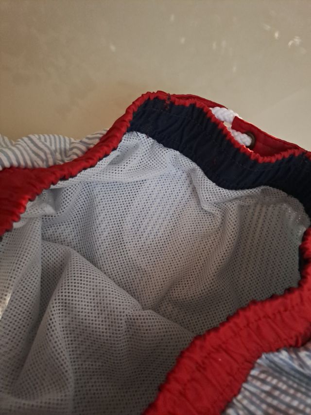 Conjunto niño: polo rojo + bañador rayas Zippy