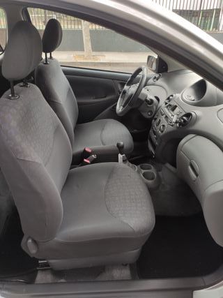 Toyota Yaris 2002