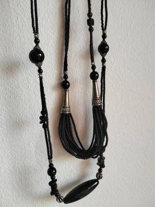 Collar negro y plata - bisutería