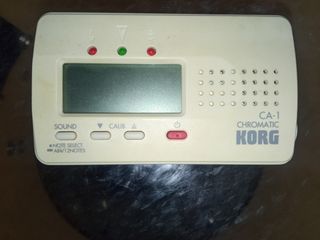 Guitarra acústica Sonora con afinador