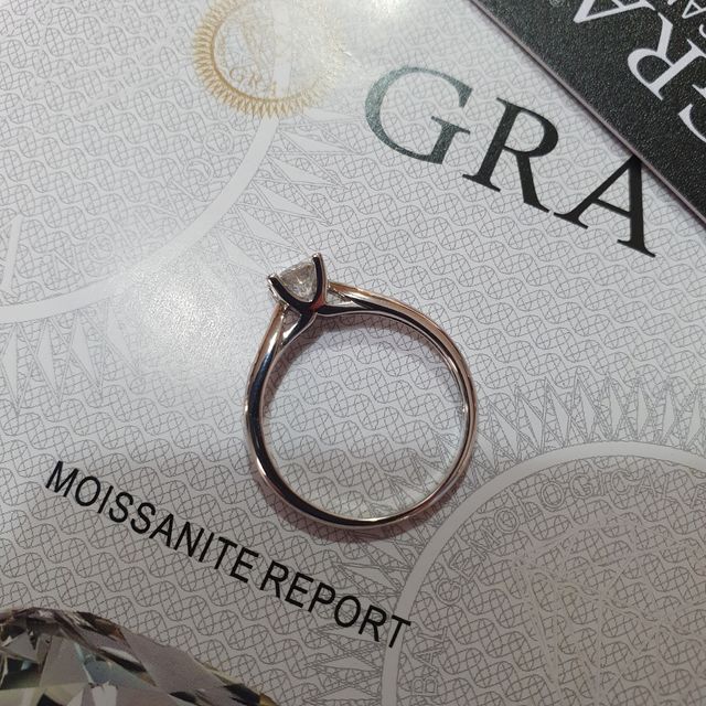 Anillo PLATA Y MOISSANITA. REGALO NAVIDAD.