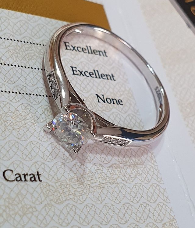 Anillo PLATA Y MOISSANITA. REGALO NAVIDAD.