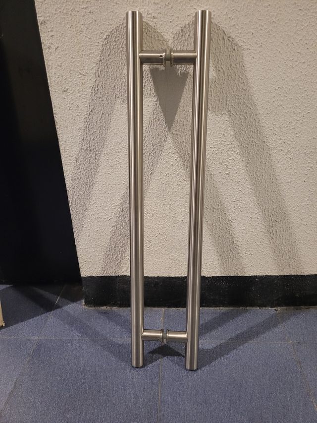 Tirador doble acero inox. puerta