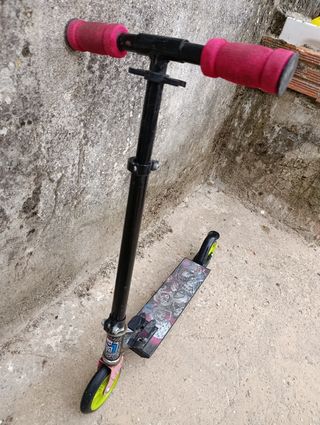 Patinete Monster High plegable