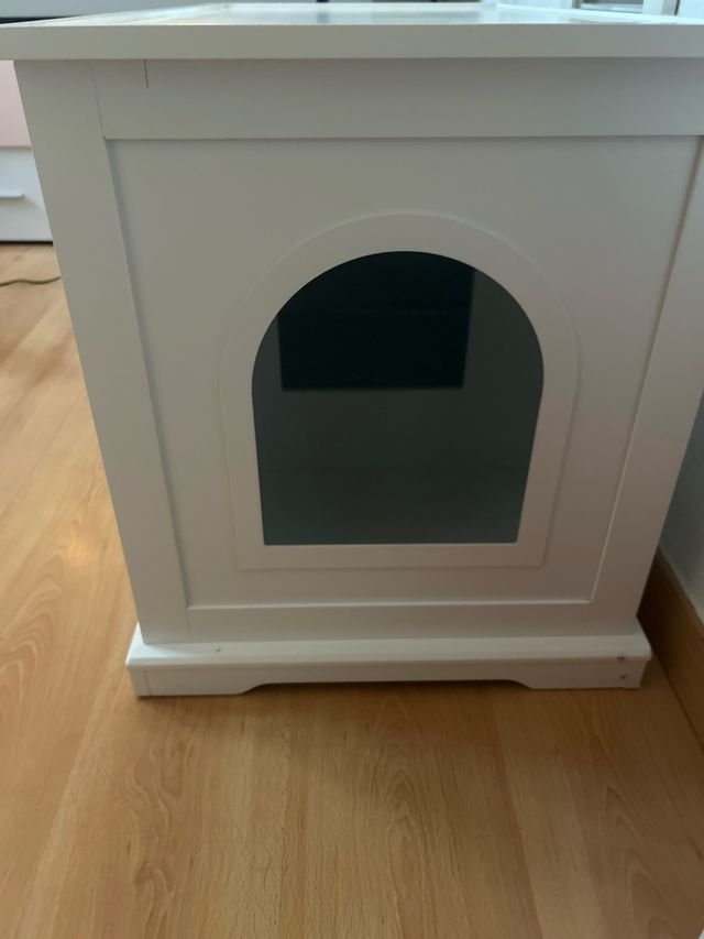 Mueble arenero para gatos blanco montado