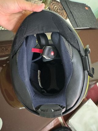 Casco Arai amarillo neón