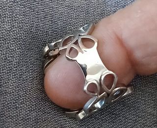 Anillo Plata 925. Mide de diámetro entre 6 y 6,50