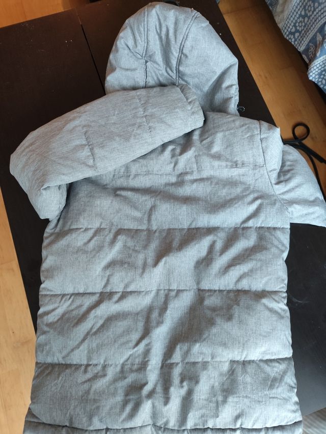 Abrigo acolchado gris talla M