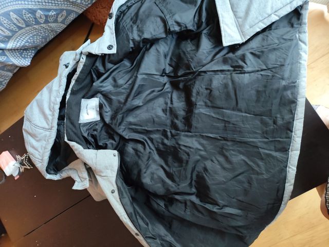 Abrigo acolchado gris talla M
