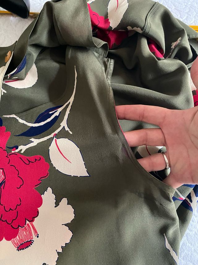 Vestito floreale verde oliva