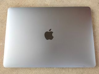 MACBOOK PRO 2020 i5/16GB RAM/512GB SSD