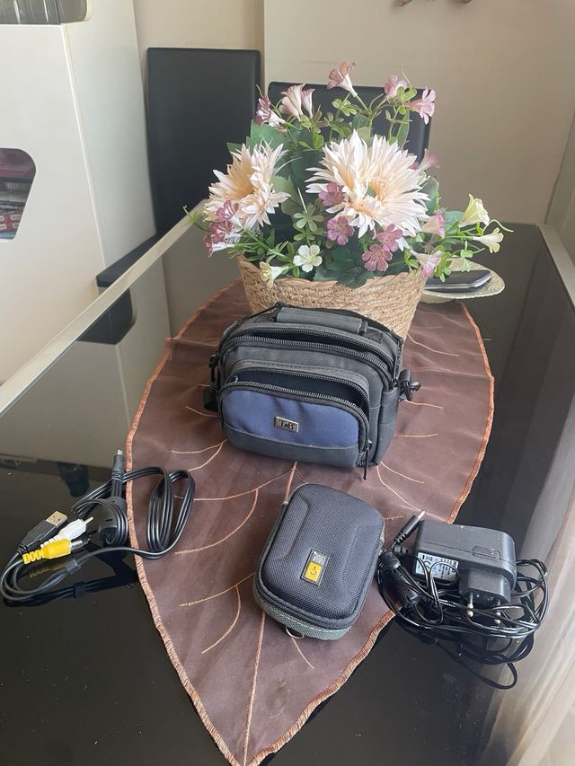 Pentax Optio E85 - 12.1MP