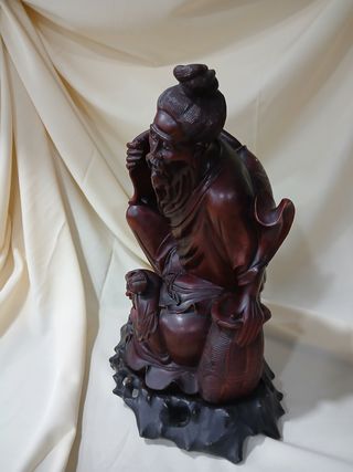 Escultura madera tallada anciano
