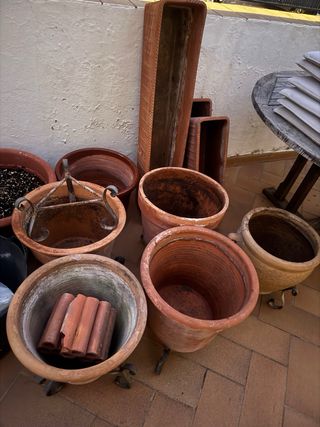 Macetos exterior-interior marrones