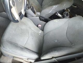 Guantera toyota 5294326 5551147040 prius 1.8