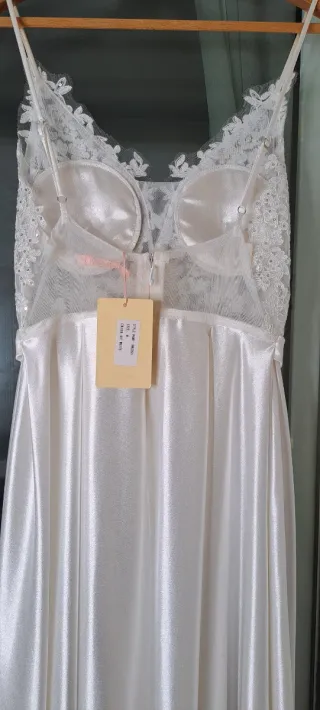 Vestido de novia M/S SIN ESTRENAR y con etiqueta