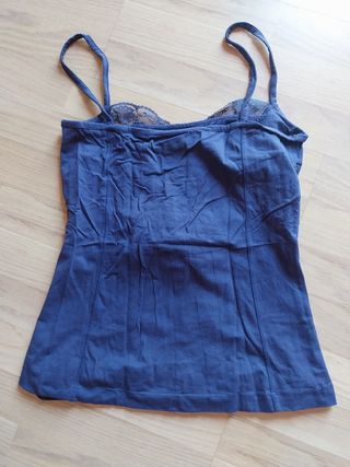 Camiseta tirantes morado