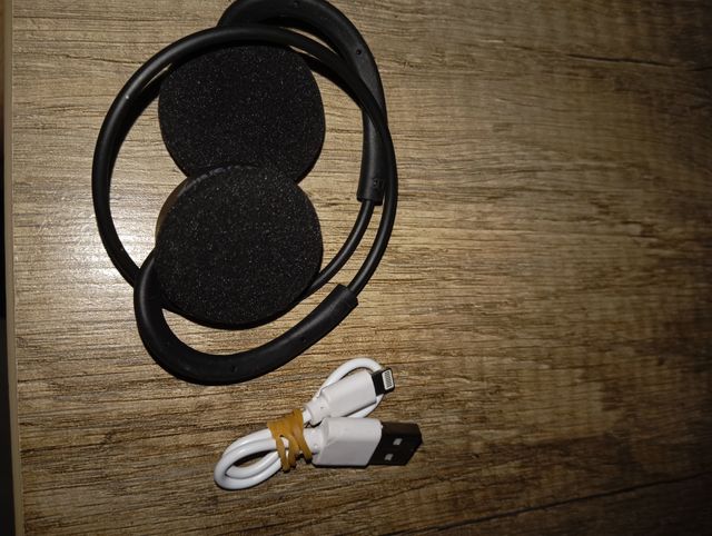 Auriculares deportivos negros