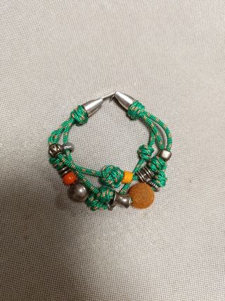Pulsera artesanal multicolor