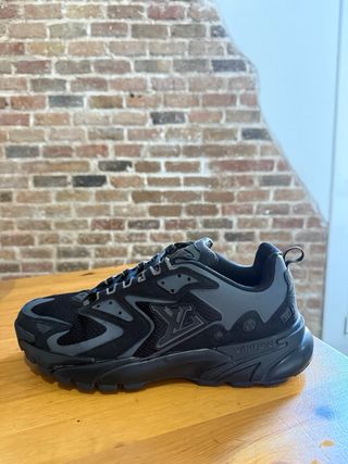 Zapatillas Louis Vuitton Runner Tatic - Negras