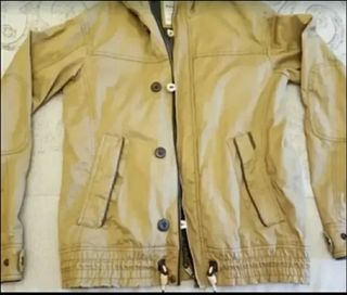 Cazadora beige ligera