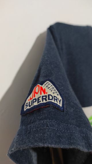 Camiseta Superdry azul y gris
