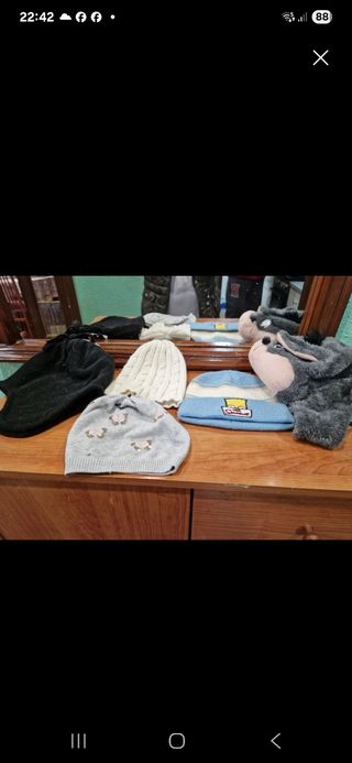 9 Gorros + 3 Cuellos Invierno