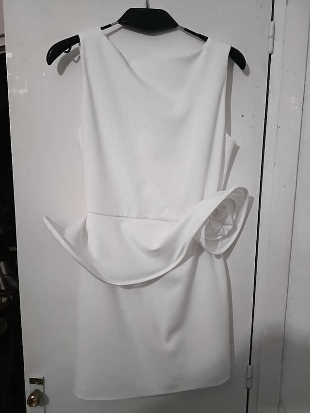 Vestido blanco elegante