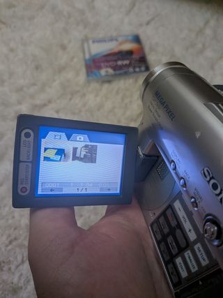 Sony Handycam DCR-DVD201E