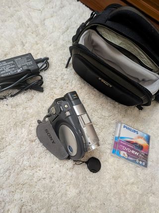 Sony Handycam DCR-DVD201E