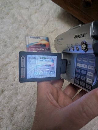 Sony Handycam DCR-DVD201E