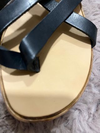 Sandalias griegas piel cuña corcho