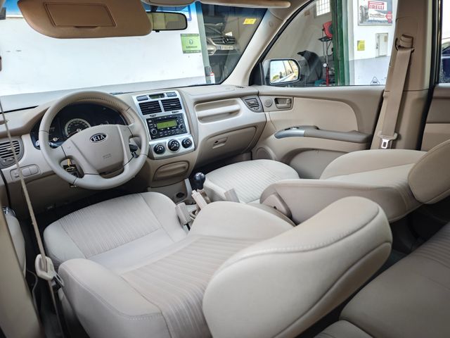 KIA Sportage 2.0 GASOLINA PEGATINA C
