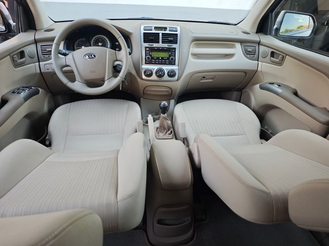 KIA Sportage 2.0 GASOLINA PEGATINA C