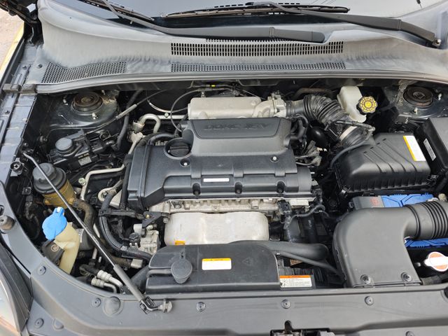 KIA Sportage 2.0 GASOLINA PEGATINA C