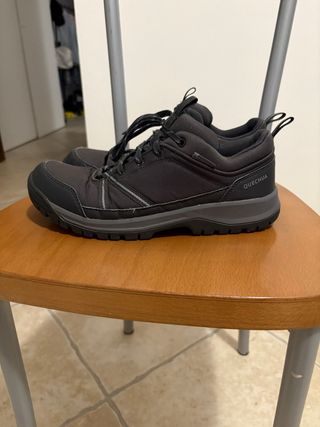 Scarpe trekking QUECHUA nere impermeabili