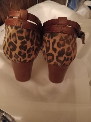 Zapatos salón leopardo -talla 37