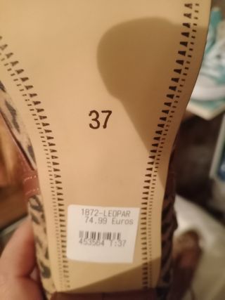 Zapatos salón leopardo -talla 37