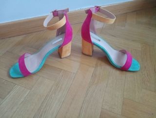 Sandalias tacón rosa-turquesa